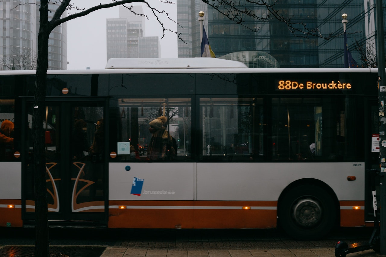 Reklama na autobusach, czy warto z niej skorzystać?